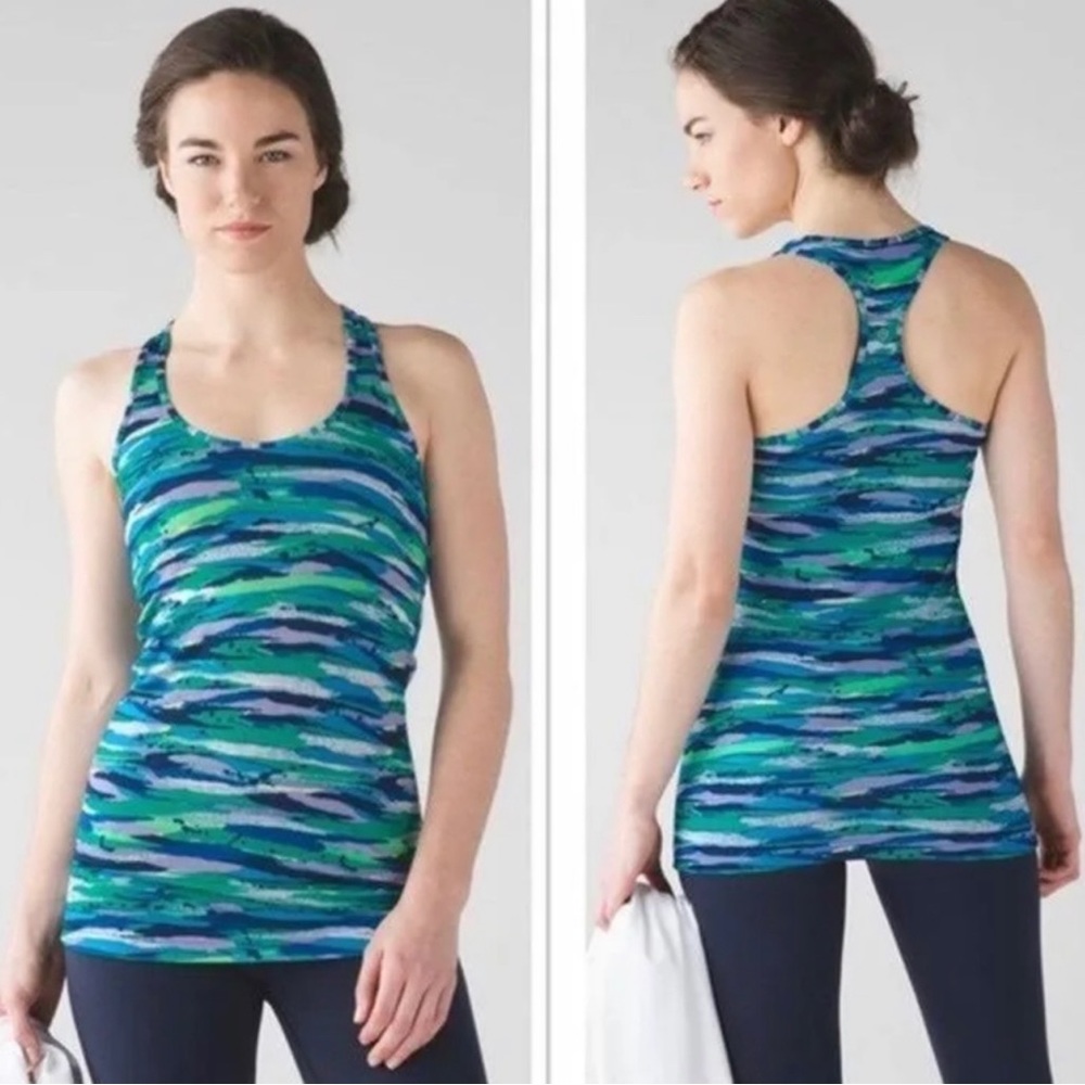 Lululemon Cool Racerback in Seven Wonders
Multi Blue
